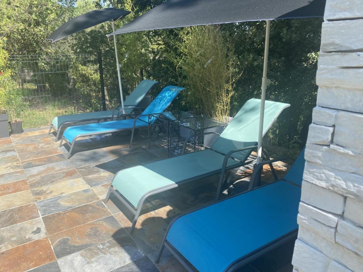 La Suite De Charme Du Mas De La Fontaine De Jonquier Avec Spa Privatif Seguret Exterior photo