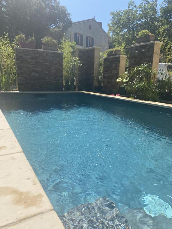 La Suite De Charme Du Mas De La Fontaine De Jonquier Avec Spa Privatif Seguret Exterior photo